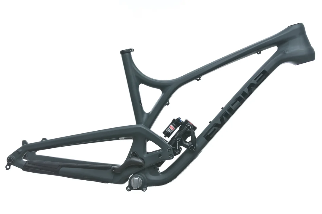 theproscloset2300044